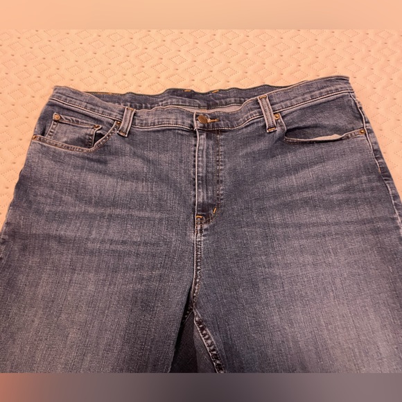 L.L. Bean Straight Leg Medium Wash Denim Jeans Men’s 42”x34” - Picture 6 of 7